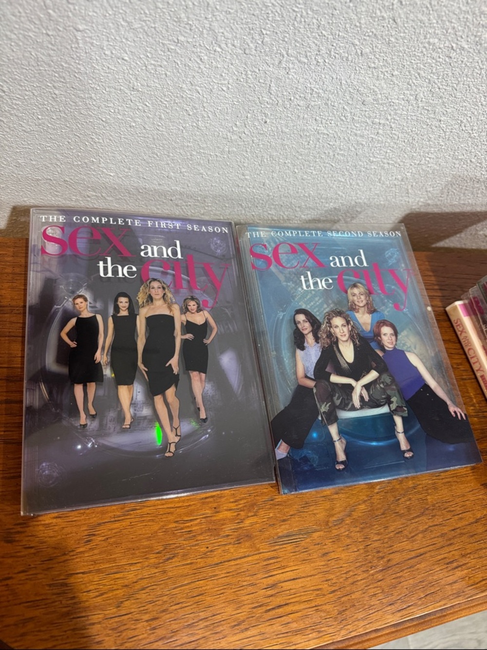 Sex and the City DVD Box Set - Seasons 1-6 + Movie - Picture 2 of 5